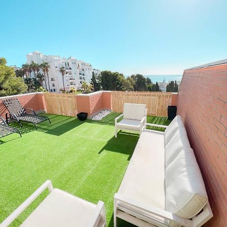 Cozy Apartment With Large Terrace Torremolinos Exterior foto